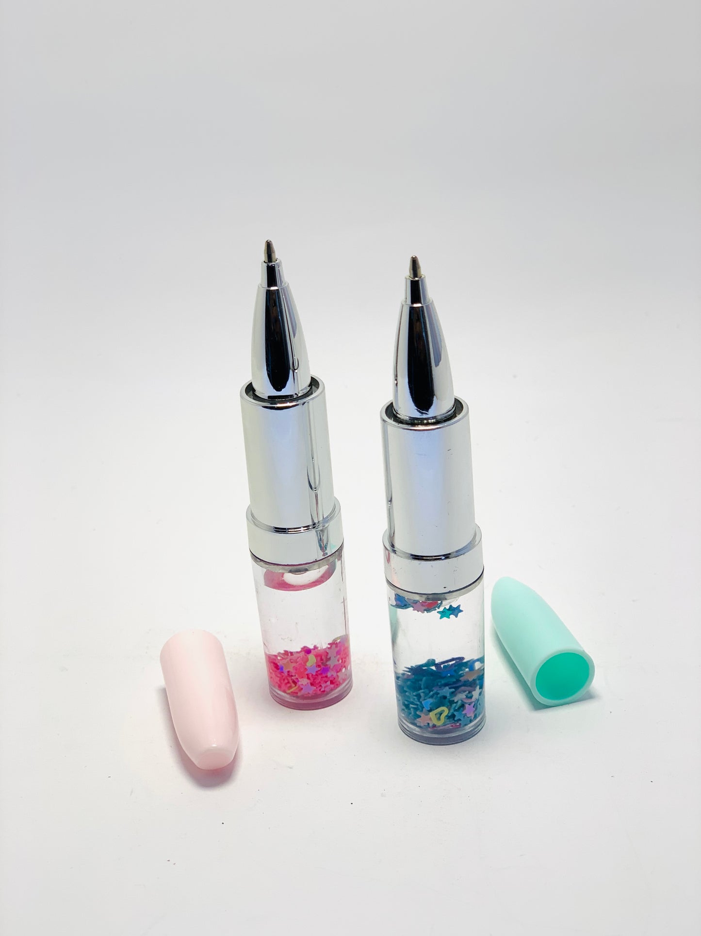 قلم تصميم أحمر الشفاه