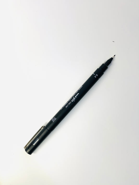 قلم يوني 0.4 لون أسود