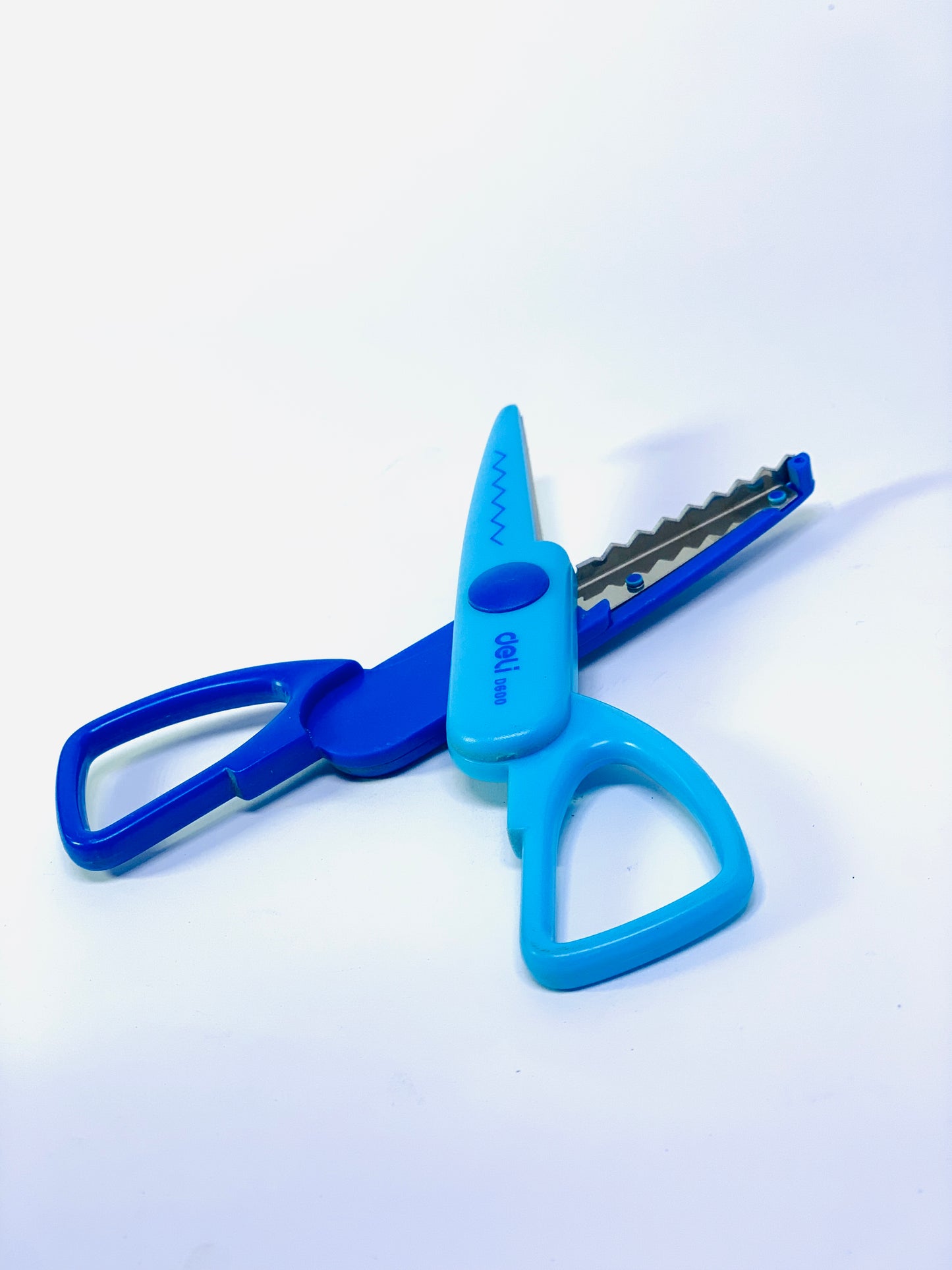 DELI ZIGSAW KIDS SCISSOR BL