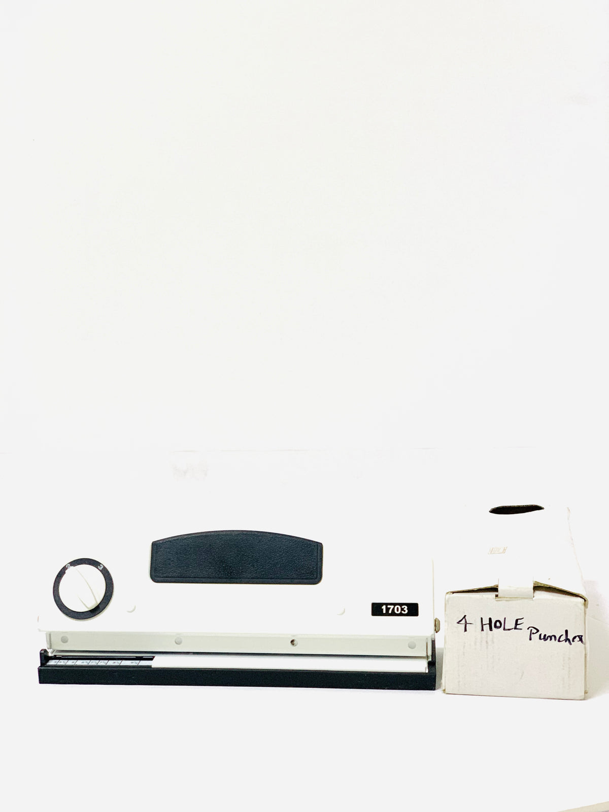 4 HOLE PUNCHER
